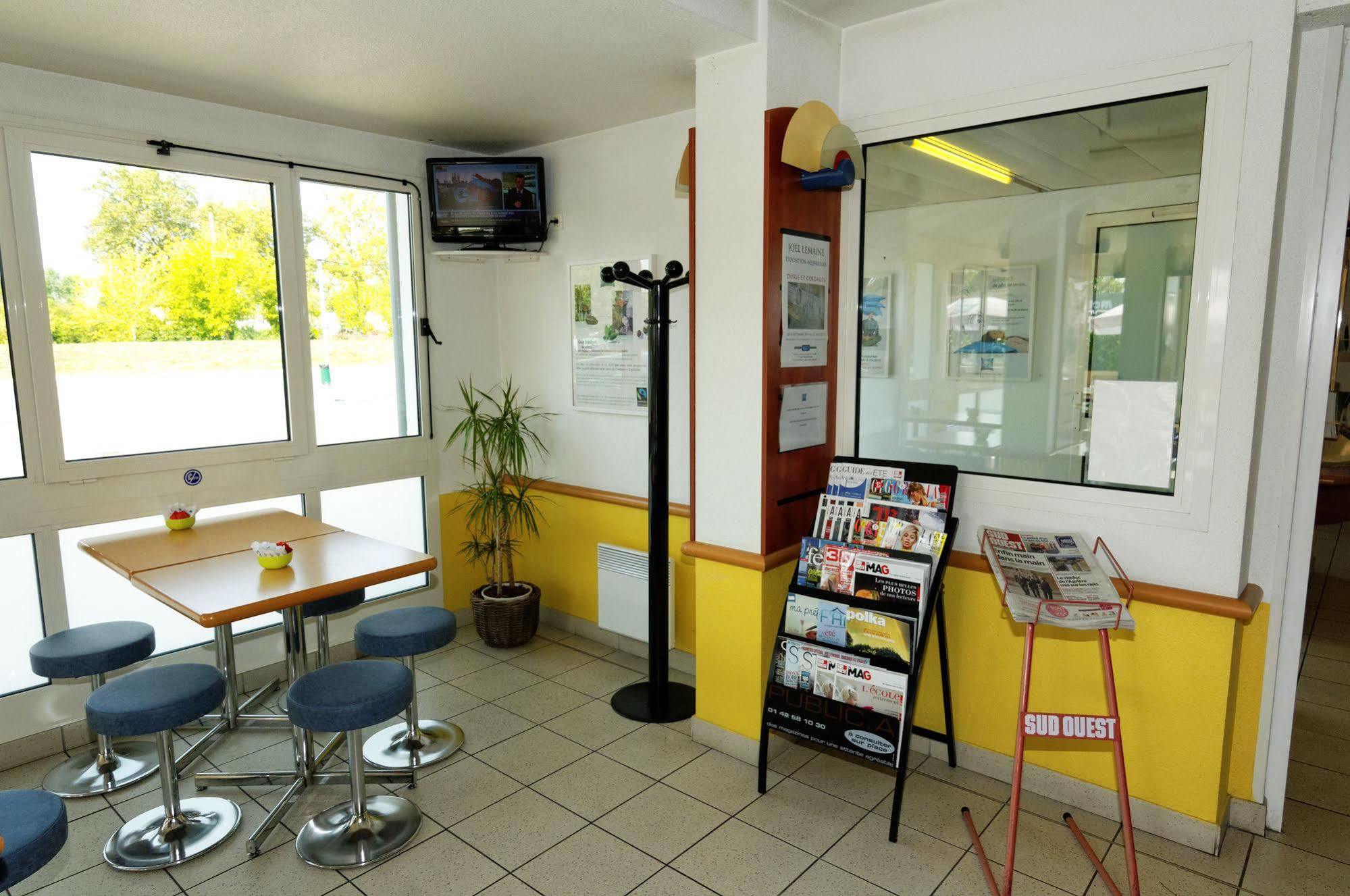 Ibis Budget Rochefort Ngoại thất bức ảnh