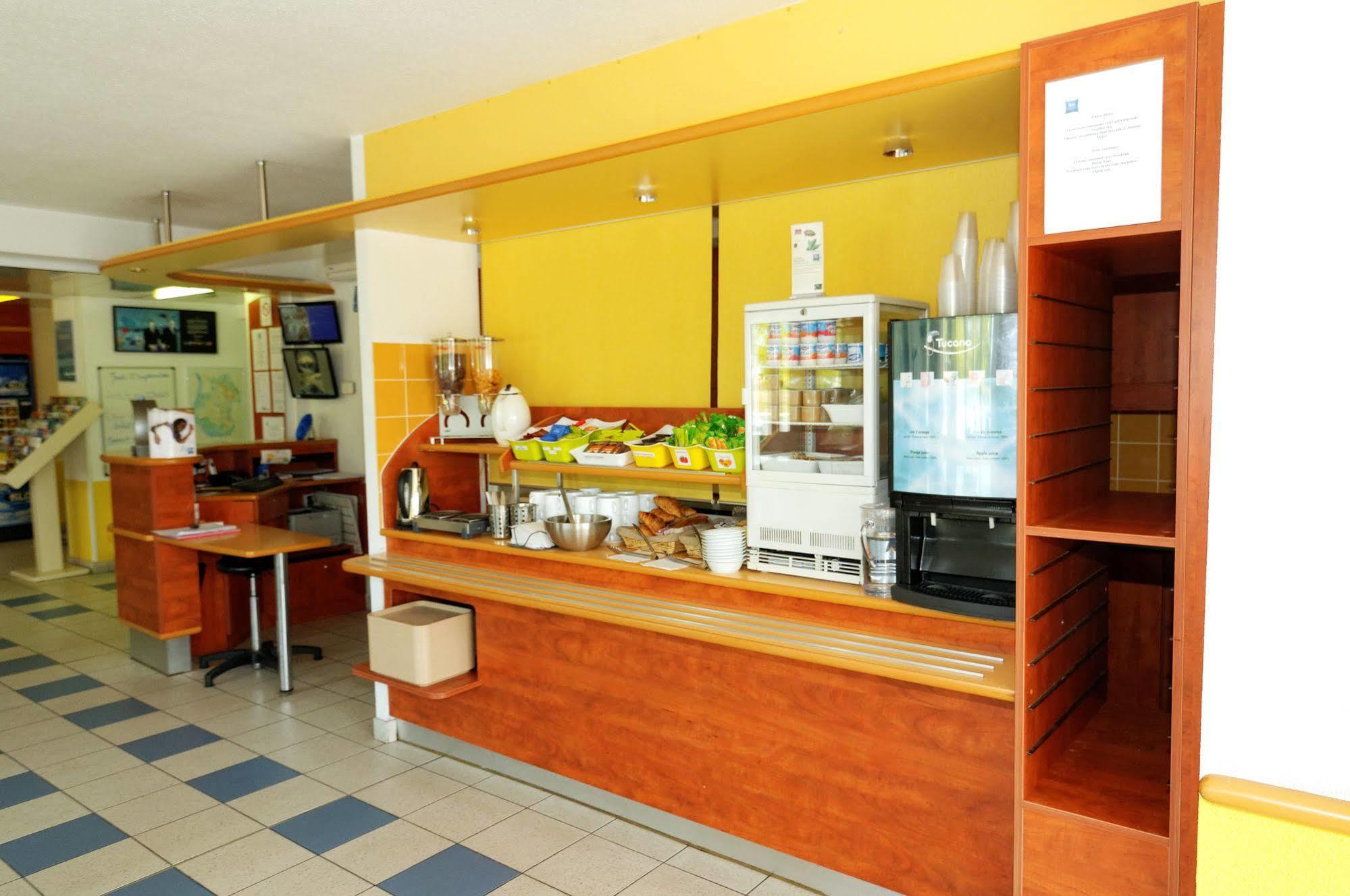 Ibis Budget Rochefort Ngoại thất bức ảnh