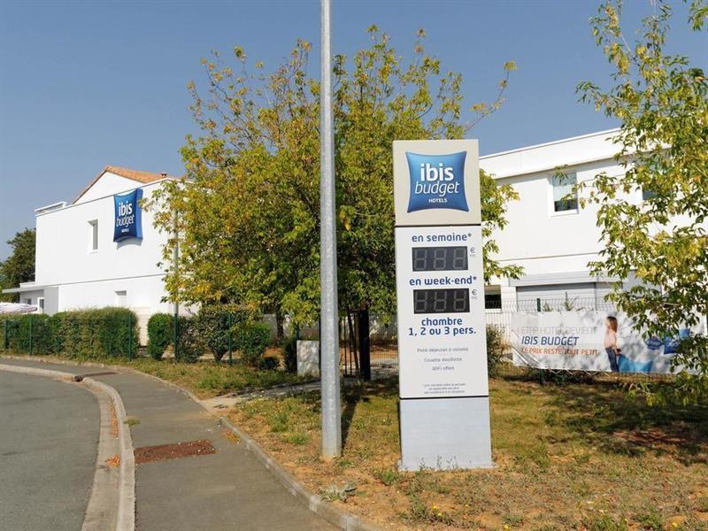 Ibis Budget Rochefort Ngoại thất bức ảnh